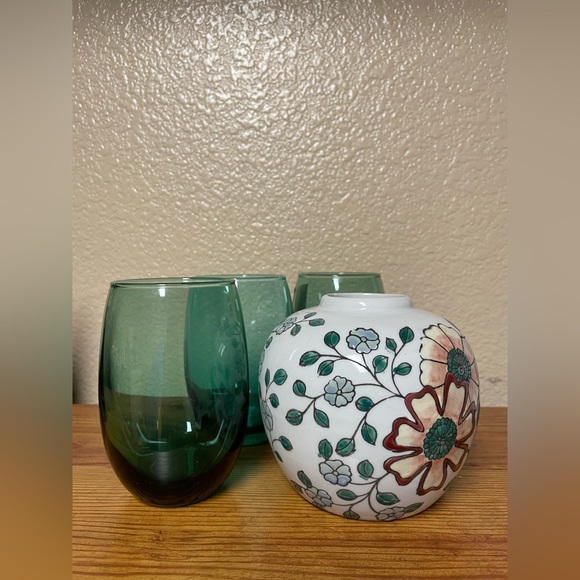 Art Vintage Small Chinese Vase In Green Yellow Mint Red Flowers